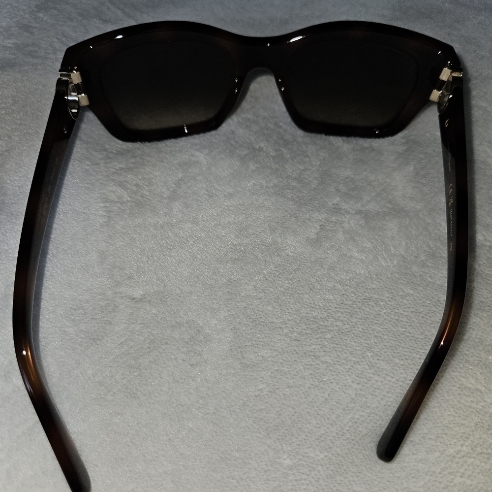Ferragamo Sunglasses women's - Picture 3 of 7